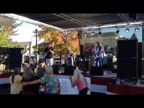 Colonel Mustard. "Art Along the Rouge". Grants Pass Or. 2014