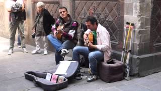 Very Relaxing Spanish Guitar Music - Streets Gothic Quarter, Barcelona (jesse cook - cascada﻿)