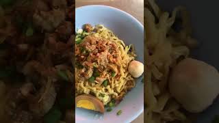 Download lagu Bakmi viral kali di sambu baru kota Medan.Asli ngantri kalo kesini. #bakmiviral #medanviral mp3