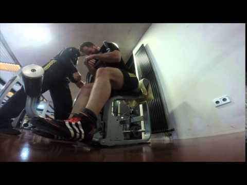 Oli Goes - Beinkrafttraining mit Opa Bernd