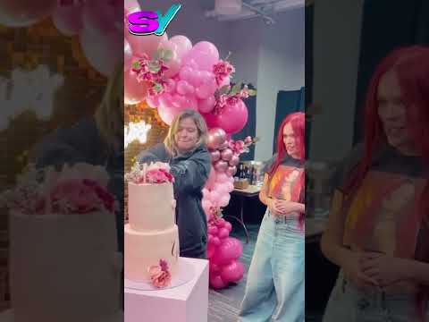 Karol G Le Celebra El Cumpleaños A Su Hermana 🥳 #viral #shorts