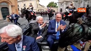 'Sei il migliore', folla saluta Mattarella che va via dai Fori Imperiali a termine Parata 2...
