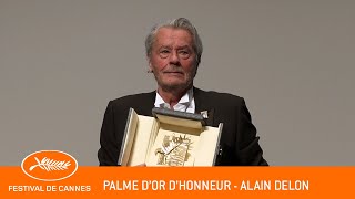 ALAIN DELON  Palme d39Or d39Honneur  Cannes 2  VF