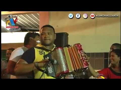 Le Gane Al Orgullo, Alex Manga - Live