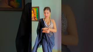 HOW TO WEAR A HOT SAREE #shorts #backless #status #backlessblouse