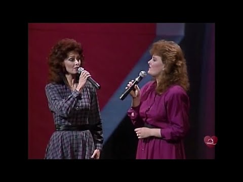 The Judds - Mama He's Crazy(1984)(This Year In Country Music 720p)