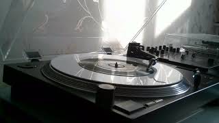Marianne Faithfull - Blowing In The Wind (Decca).