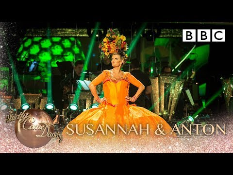 Susannah Constantine & Anton Du Beke dance the Samba to Tico Tico -  BBC Strictly 2018