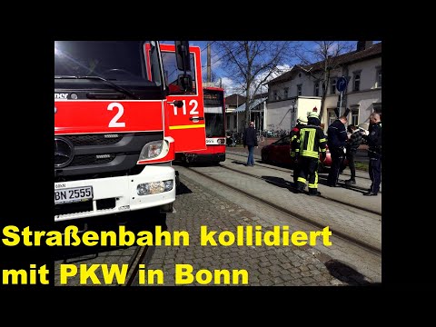 Straßenbahn kollidiert mit PKW am Bonn-Beueler Bahnhof am 24.03.23