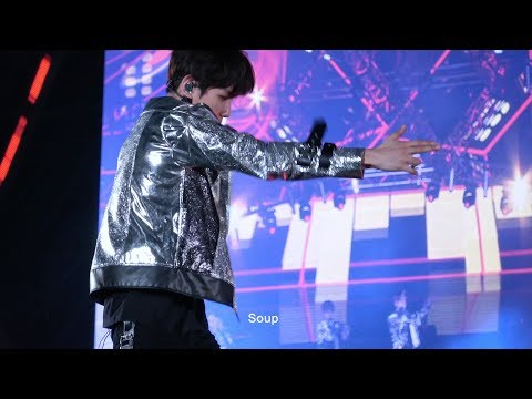 170527 The EXO’rDIUM[dot] in Seoul Transformer 백현 BAEKHYUN