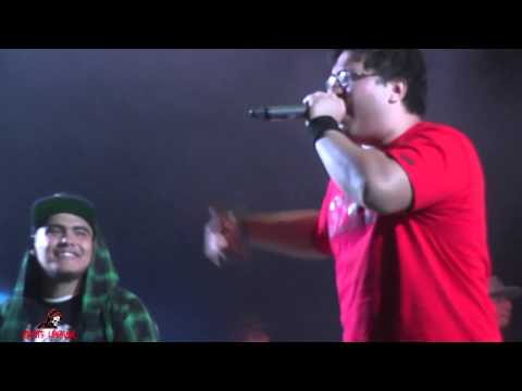 ACZINO VS RC TFK 4tos RedBull Batalla de Gallos 2014 México