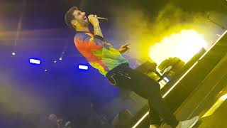 Melendi Déjala que baile Directo Starlite 2018