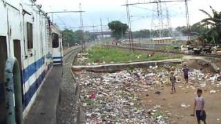 preview picture of video 'Tanjung Priok - Ancol - Rajawali, View From Kertajaya Train'