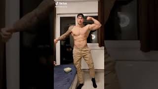 Download lagu Check this sexy guy doing his thing | #squishymuscle | #squishymuscleshorts mp3