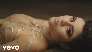 Montaigne - In The Dark