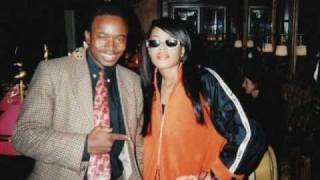 Aaliyah wit fans/friends RARE part I
