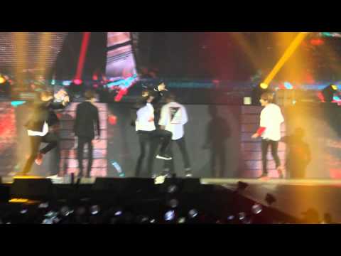 [FANCAM] 150829 BTS Live In HK : THE RED BULLET - Boy In Luv