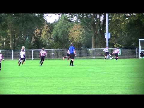05 Alphense Boys D2 - Meerburg D1 steekpass Aron