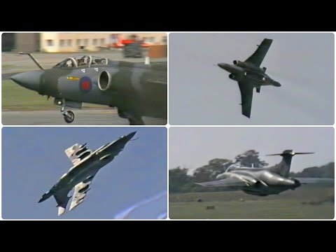 IAT 1989 - Blackburn / Hawker Siddeley Buccaneer display