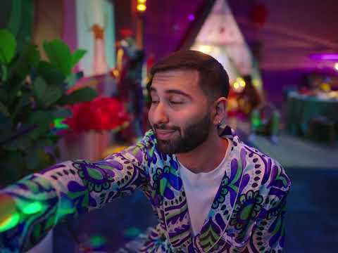 Jackie Shroff and Orry find true love in a pair of Crocs