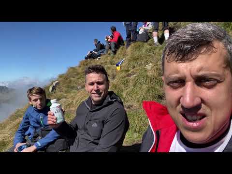 Am urcat pe Vârful Moldoveanu, cel mai înalt vârf din România