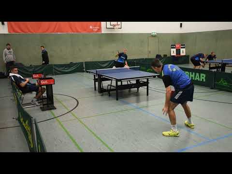 Martin Biolek - Bernd Hersel ( TTG Niederkassel ) am 30.10.2021: 11:9, 11:8, 6:11 und 11:6