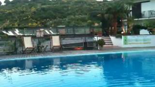 preview picture of video 'Hotel Montemerlo di Fetovaia - la piscina (guest's video)'