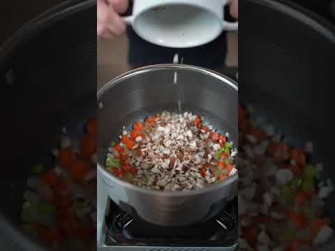 Sopa incrível de frango e arroz selvagem!