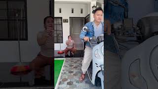 Download lagu Husband goes deaf when his money falls Funny Video bobby faraby #grandfatherjokes #grandfatherjokes mp3