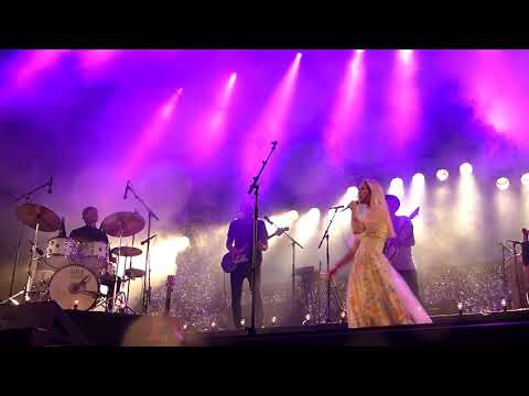Tina Dickow - You wanna teach me to dance (Copenhagen Pride - Under The Rainbow 2019)