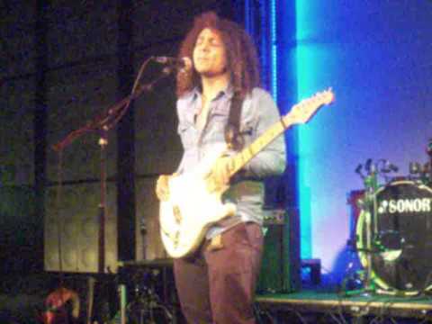 Indi Forde - 'Fair Fight', live at Club 85, 31-01-14