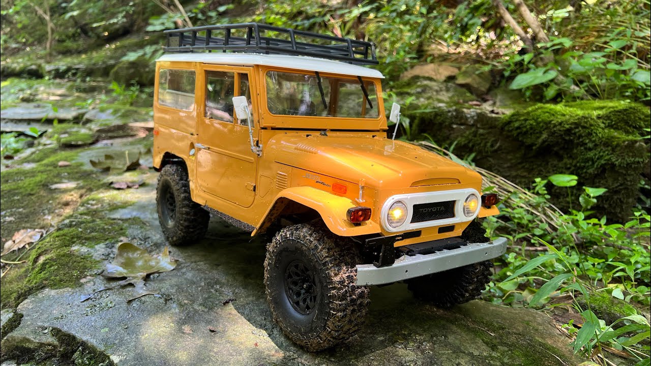 1:10 Land Cruiser FJ40 RC Rock Crawler | 4WD & Doors | FMS Hobby