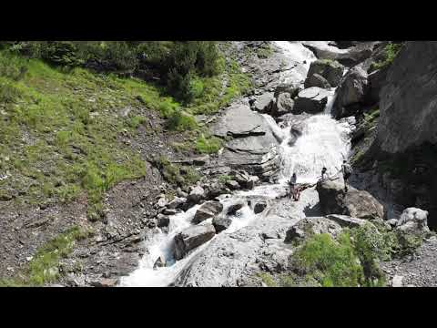 Hike to Cascades Du Dar - Les Diablerets - with friends