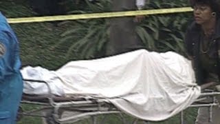 1994: Nicole Brown Simpson's body removed