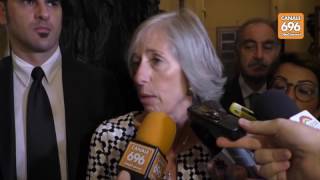 scuola-il-ministro-giannini-contestata-a-salerno