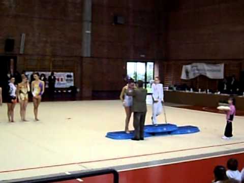 premiazione Stefania Bigi... anche con le stampelle!!!!!