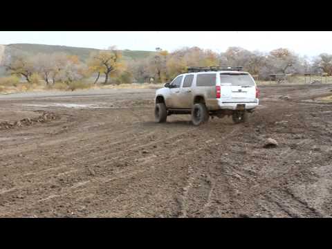 Chevy 2500 8-Lug Suburban - Photo Shoot for 8-Lug Magazine