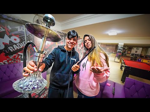 MY SISTER USING HOOKAH FOR THE FIRST TIME 😂