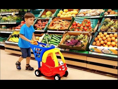 Supermarket Song  Kids  doing Grocery Shopping with Cozy Shopping Cart Learn Fruits and Veg