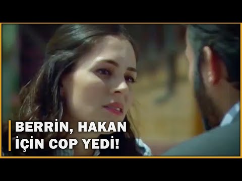 Berrin, Hakan İçin Cop Yedi! - Öyle Bir Geçer Zaman Ki 117.Bölüm