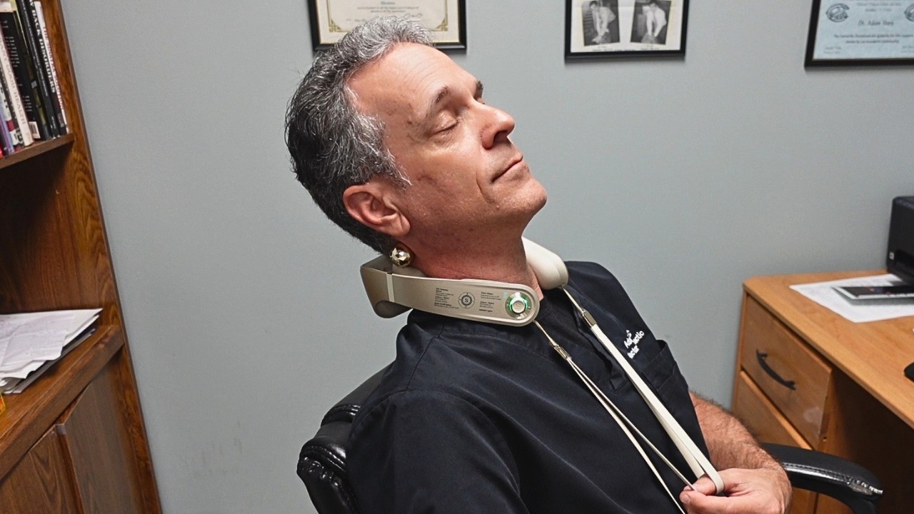 SKG PS700 Neck Massager