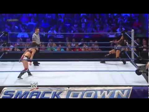 WWE Smackdown 29/06/12 Layla vs AJ