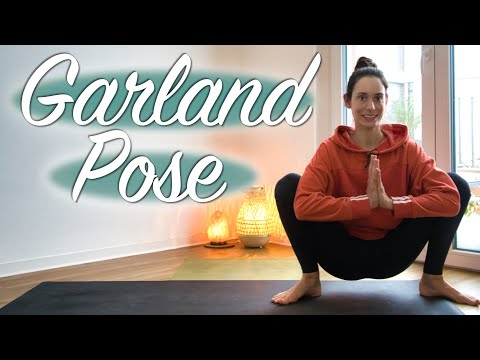 How to do GARLAND POSE | Malasana yoga pose for BEGINNERS
