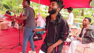 Lokua Kanza - Nakozonga ( Live Performance )