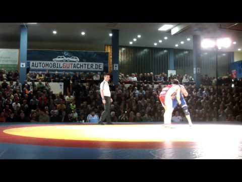 Freistil 74kg Kiril Terziev - Andriy Shyyka 4:0 DQ 3:0 1:0