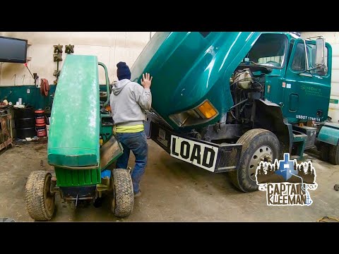 Replacing Fan Clutch in Mack Truck - PLUS - SCAG Lawnmower Service