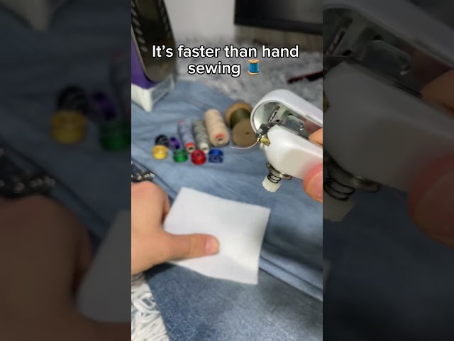 Vídeo relacionado con Embellished Applique For Artful Accessories: 20 Machine-Stitched Projects for Fashion Items and Personal Gifts by Patricia Converse (May 14,2007)