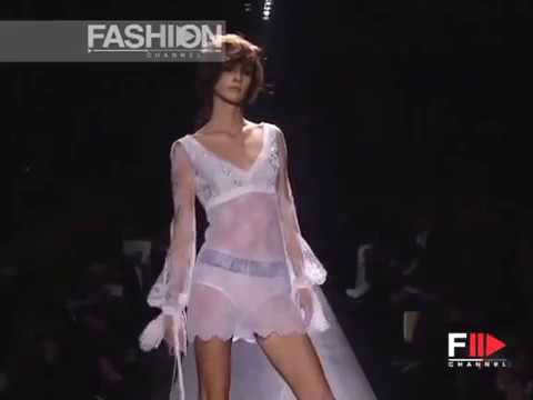 "Extè" Spring Summer 2002 Milano 1 of 4 pret a porter women by FashionChannel