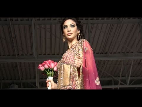 Suhaag 2011 Bridal Fashion Show Pt.1 (canon hv30)