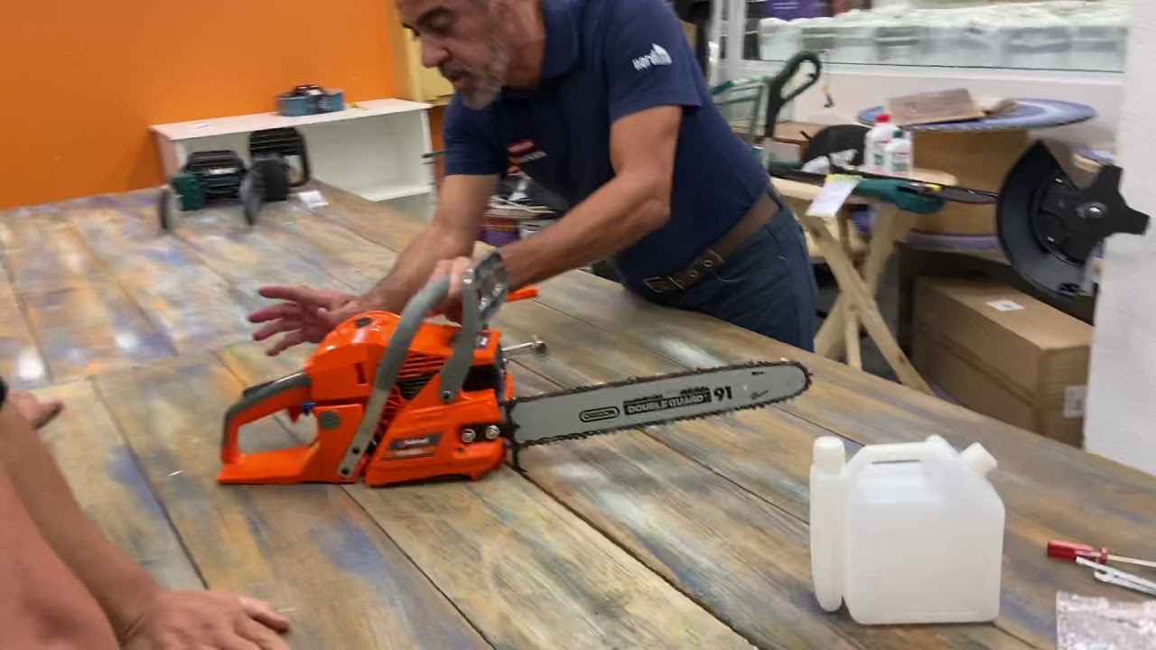 Como ligar uma Motosserra à Gasolina